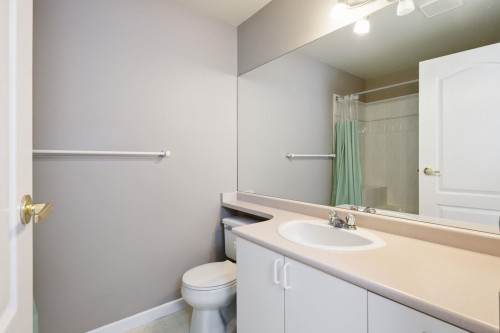 305-5677 208 Street, Langley, BC 