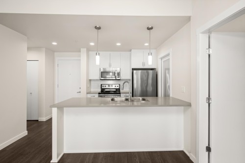 210-2242 Whatcom Road, Abbotsford, BC 