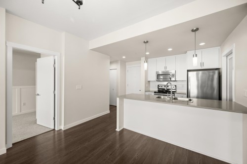 210-2242 Whatcom Road, Abbotsford, BC 