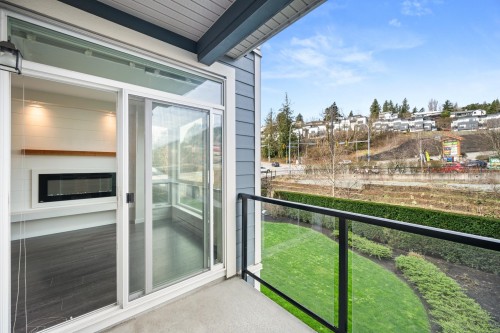 210-2242 Whatcom Road, Abbotsford, BC 