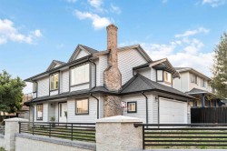 15598 Roper Avenue  White Rock, BC V4B 2G5