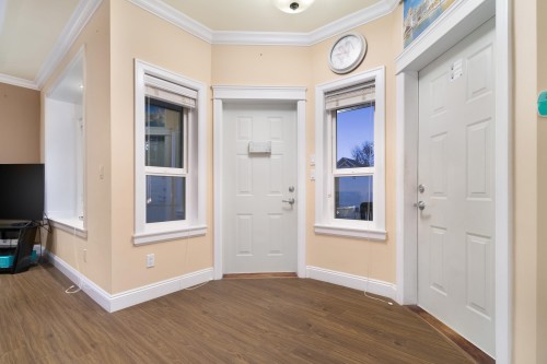 5878 129 Street, Surrey, BC 