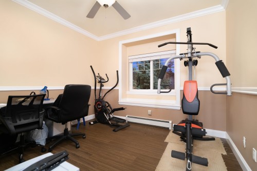 5878 129 Street, Surrey, BC 