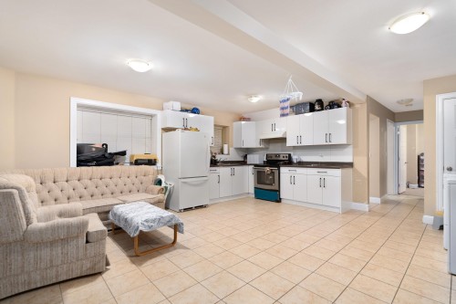 5878 129 Street, Surrey, BC 