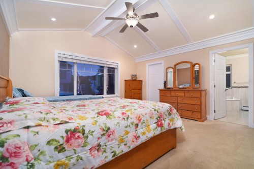 5878 129 Street, Surrey, BC 