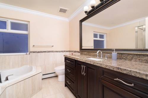 5878 129 Street, Surrey, BC 