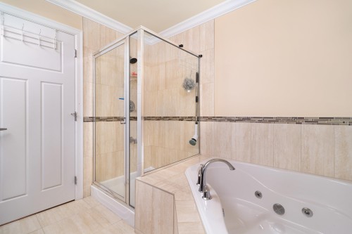 5878 129 Street, Surrey, BC 