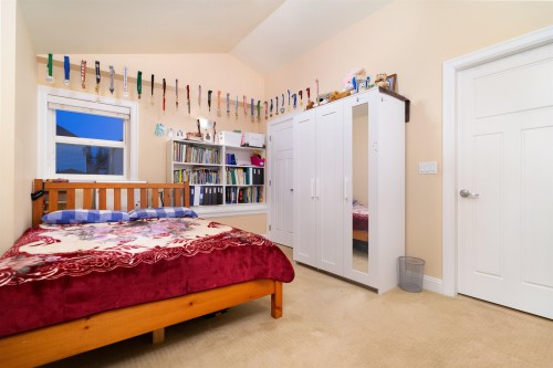 5878 129 Street, Surrey, BC 