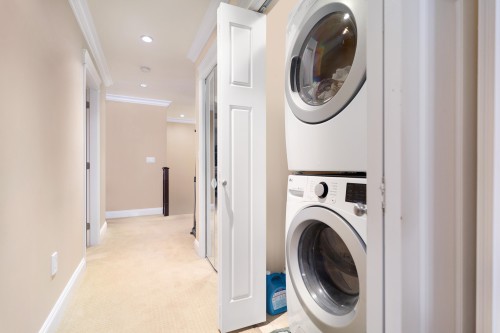 5878 129 Street, Surrey, BC 