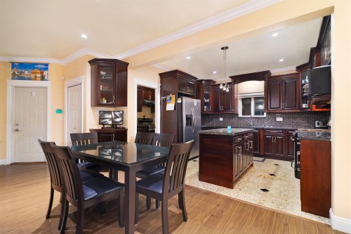 5878 129 Street, Surrey, BC 