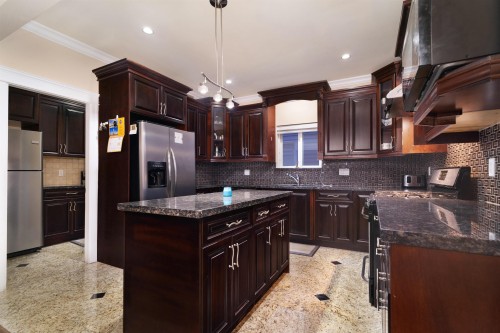 5878 129 Street, Surrey, BC 