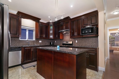 5878 129 Street, Surrey, BC 