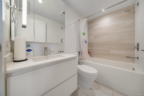 711-13615 Fraser Highway, Surrey, BC 