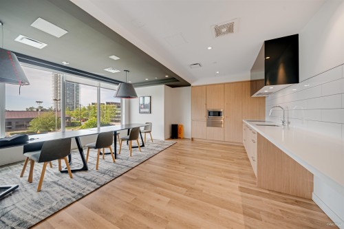 711-13615 Fraser Highway, Surrey, BC 