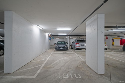 711-13615 Fraser Highway, Surrey, BC 