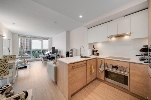 711-13615 Fraser Highway, Surrey, BC 