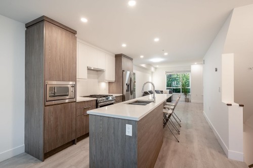 22-19749 55 Avenue  Langley, BC V3A 0M2