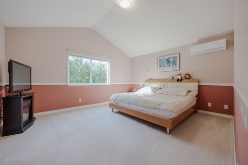 6615 205 Street, Langley, BC 