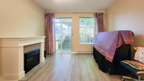 47-15353 100 Avenue, Surrey, BC 