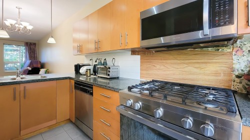 47-15353 100 Avenue, Surrey, BC 