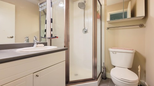 47-15353 100 Avenue, Surrey, BC 