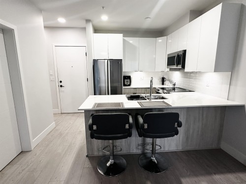 118-5486 199A Street, Langley, BC 