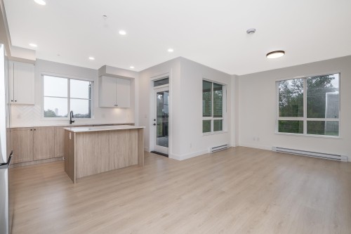 305-19979 76 Avenue  Langley, BC V2Y 1S3