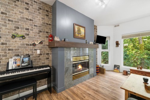 207-10320 156 Street, Surrey, BC 