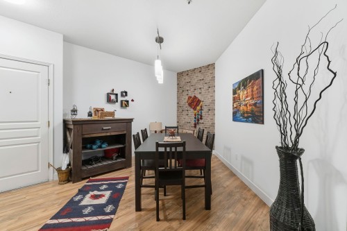 207-10320 156 Street, Surrey, BC 