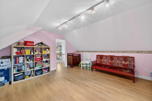 5663 186A Street, Surrey, BC 