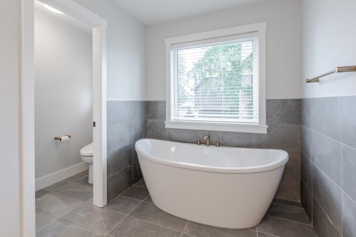 2872 203A Street, Langley, BC 