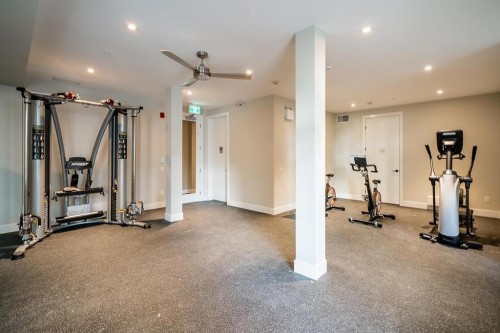 404-13929 105 Boulevard, Surrey, BC 