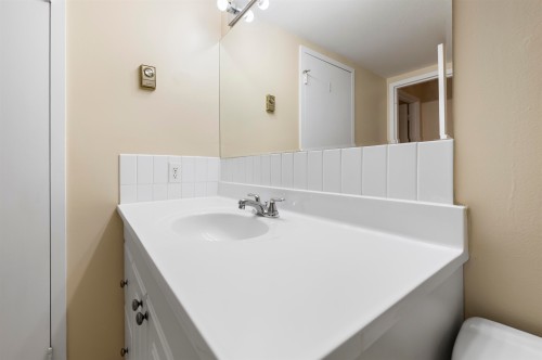 209-15268 100 Avenue, Surrey, BC 