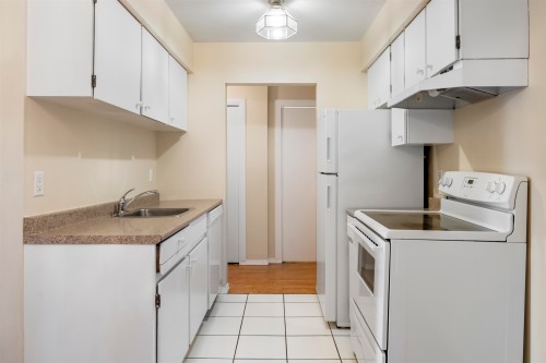 209-15268 100 Avenue, Surrey, BC 