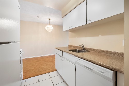 209-15268 100 Avenue, Surrey, BC 