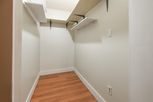 209-15268 100 Avenue, Surrey, BC 