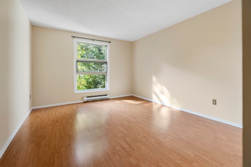 209-15268 100 Avenue, Surrey, BC 