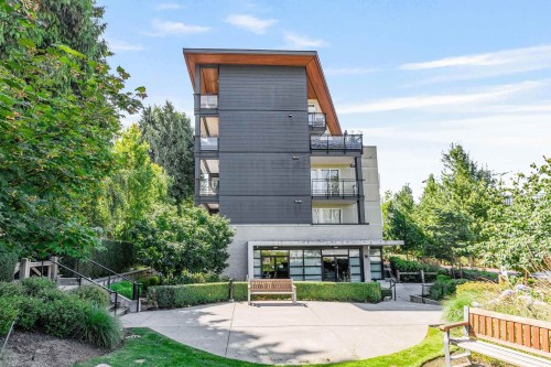 205-13919 Fraser Highway, Surrey, BC 