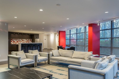 205-13919 Fraser Highway, Surrey, BC 