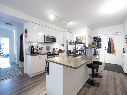 205-13919 Fraser Highway, Surrey, BC 