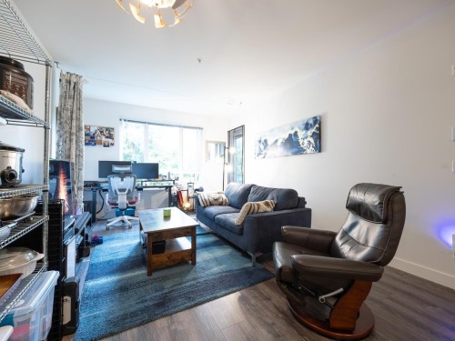 205-13919 Fraser Highway, Surrey, BC 