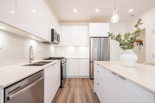 B311-8447 202 Street, Langley, BC 