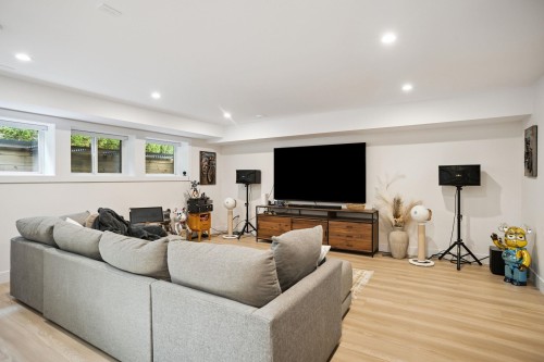 2811 202A Street, Langley, BC 