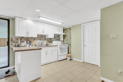 9766 154 Street, Surrey, BC 