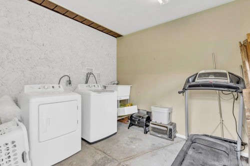 9766 154 Street, Surrey, BC 