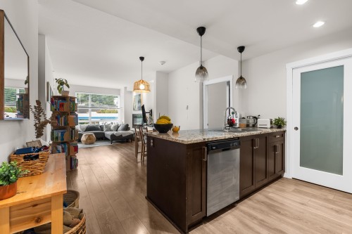 406-2242 Whatcom Road, Abbotsford, BC 