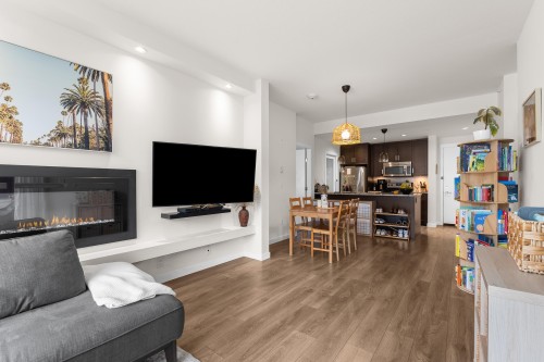 406-2242 Whatcom Road, Abbotsford, BC 