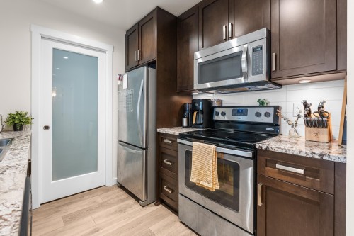 406-2242 Whatcom Road, Abbotsford, BC 