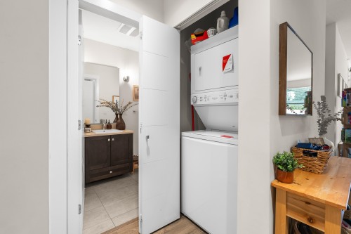 406-2242 Whatcom Road, Abbotsford, BC 