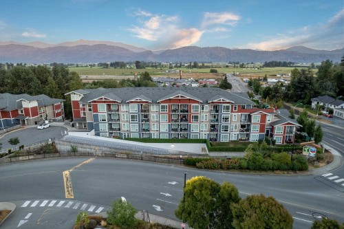 406-2242 Whatcom Road, Abbotsford, BC 